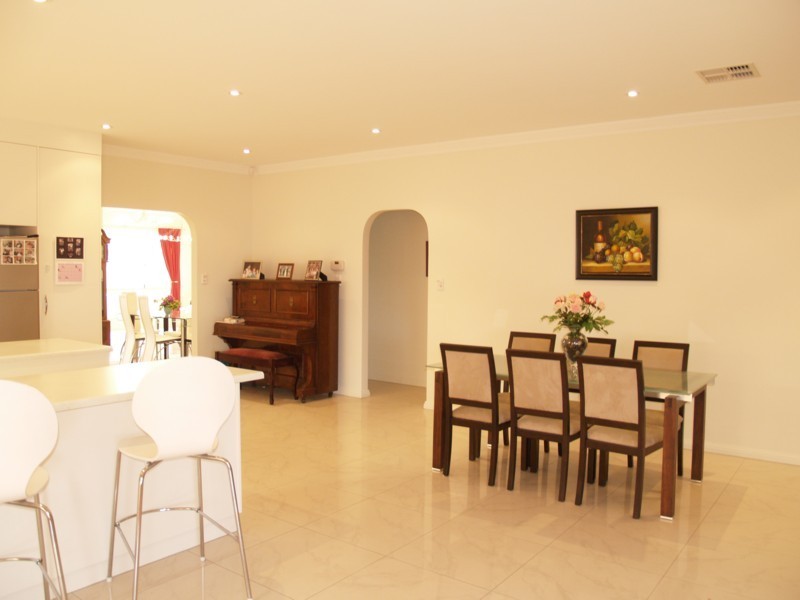 2 Summerhill Close, Reynella SA 5161