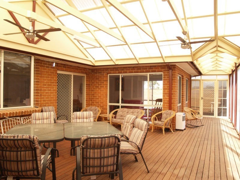 2 Summerhill Close, Reynella SA 5161