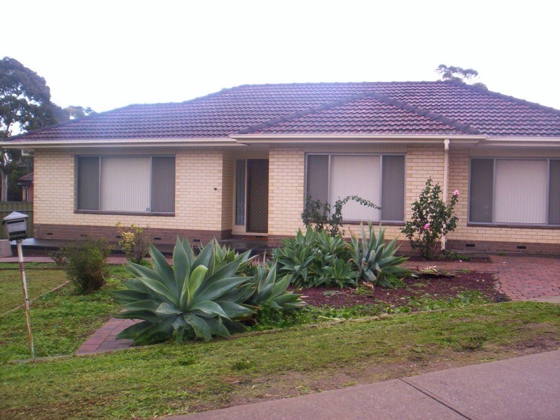 2 Wakefield Avenue, Morphett Vale SA 5162