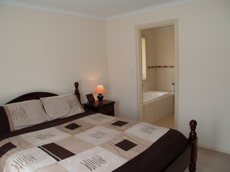 24 Perry Road, Huntfield Heights SA 5163