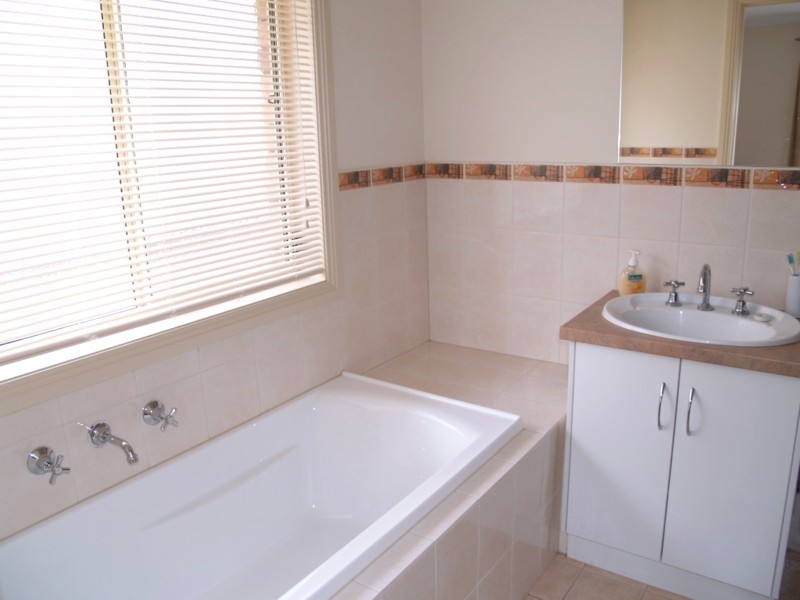 24 Perry Road, Huntfield Heights SA 5163