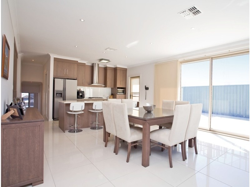 47 Elizabeth Crescent, Hallett Cove SA 5158