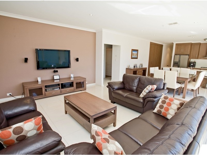47 Elizabeth Crescent, Hallett Cove SA 5158