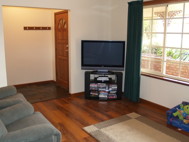 13 Horseshoe Drive, Woodcroft SA 5162