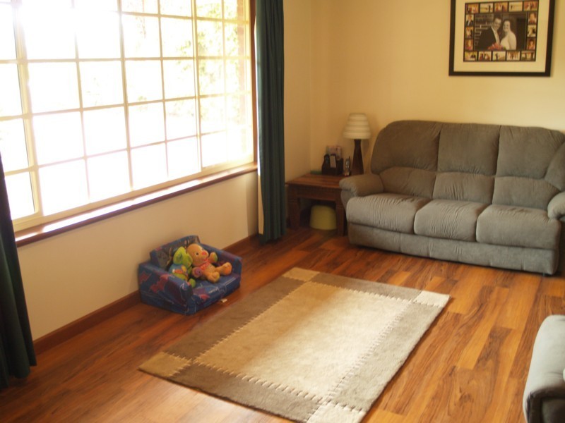 13 Horseshoe Drive, Woodcroft SA 5162