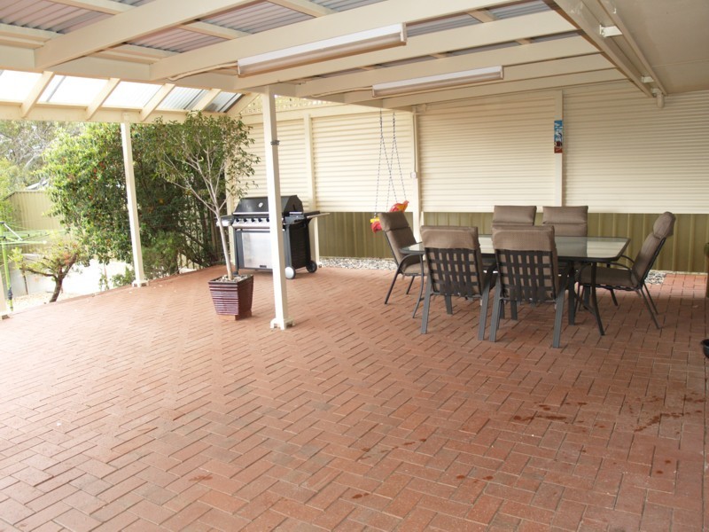 13 Horseshoe Drive, Woodcroft SA 5162