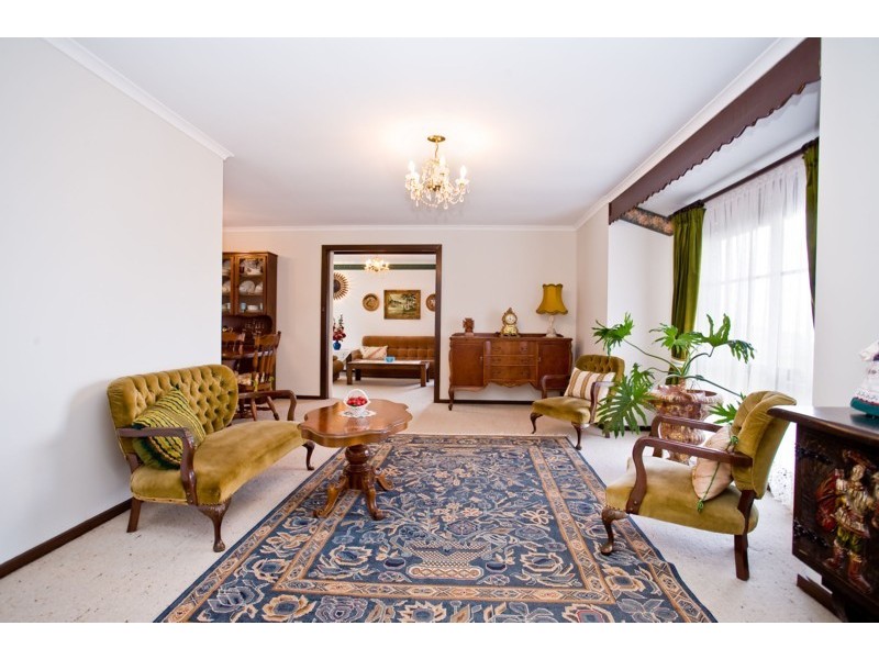 18 Fireball Avenue, Hallett Cove SA 5158