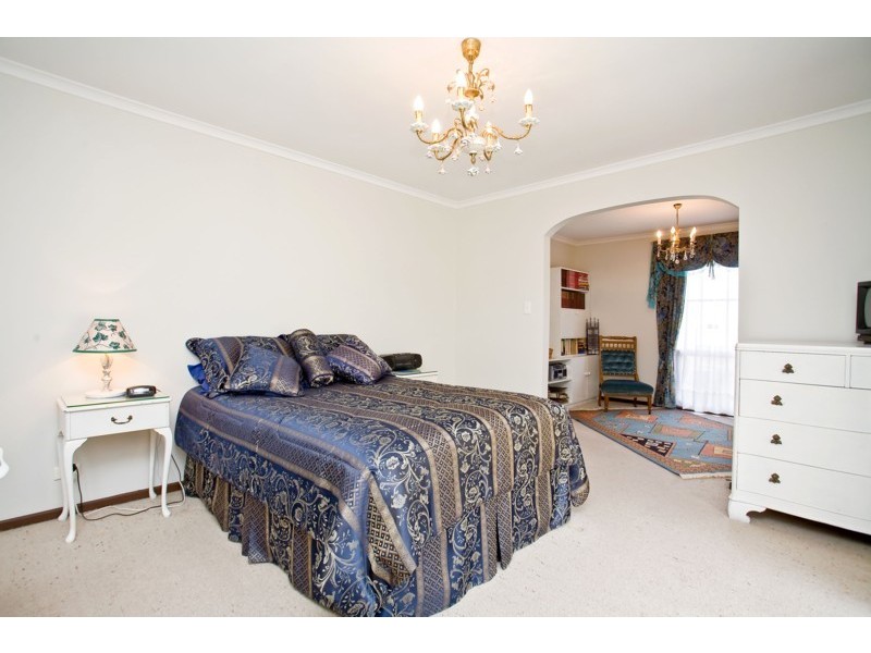 18 Fireball Avenue, Hallett Cove SA 5158