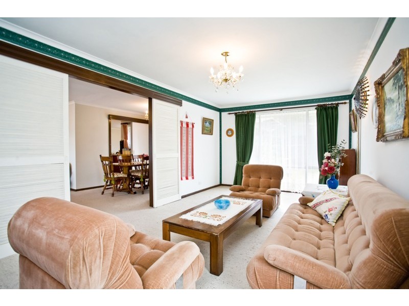 18 Fireball Avenue, Hallett Cove SA 5158