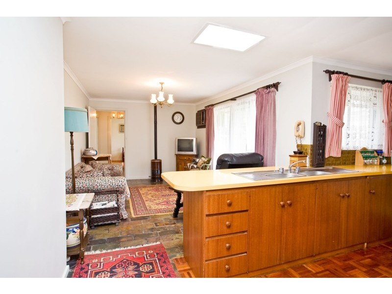 18 Fireball Avenue, Hallett Cove SA 5158