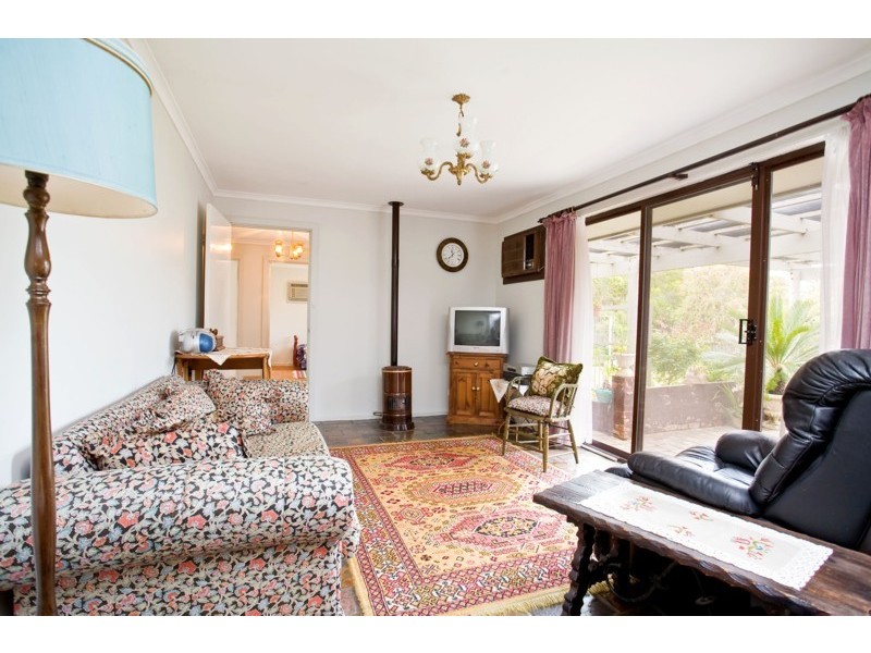 18 Fireball Avenue, Hallett Cove SA 5158