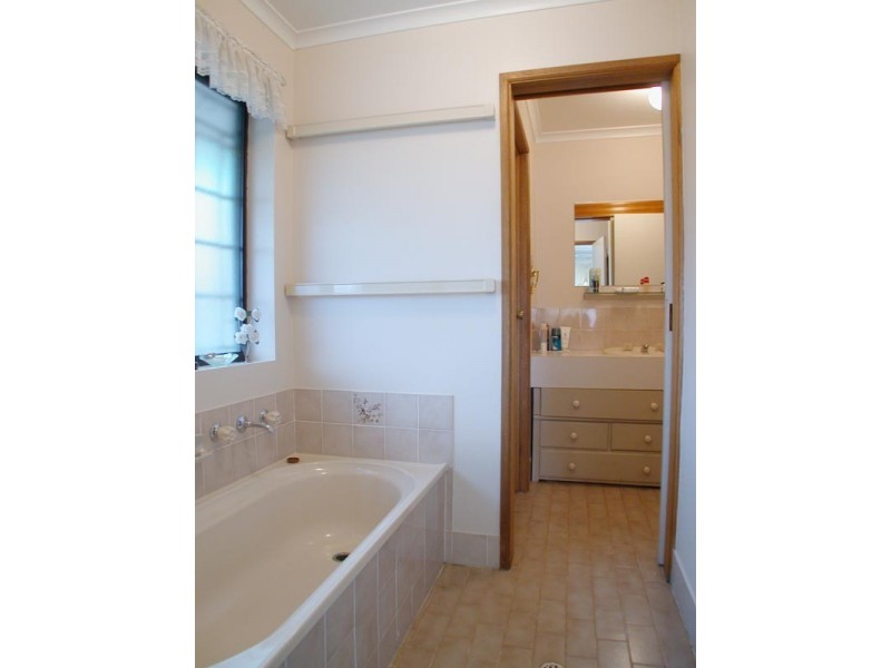 2 Rapid Court, Huntfield Heights SA 5163