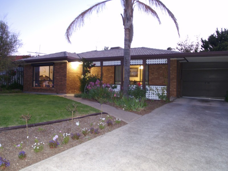 19 McIlwaine Crescent, Noarlunga Downs SA 5168