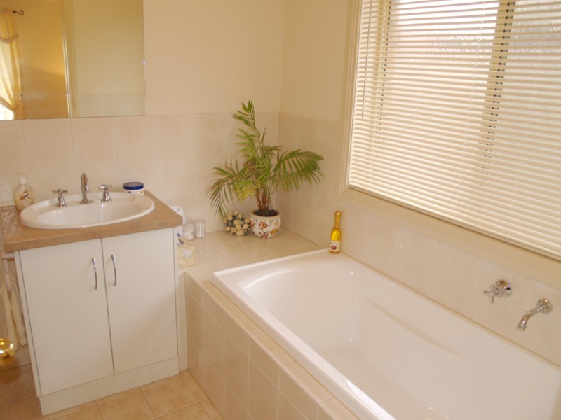 6 Perry Road, Huntfield Heights SA 5163