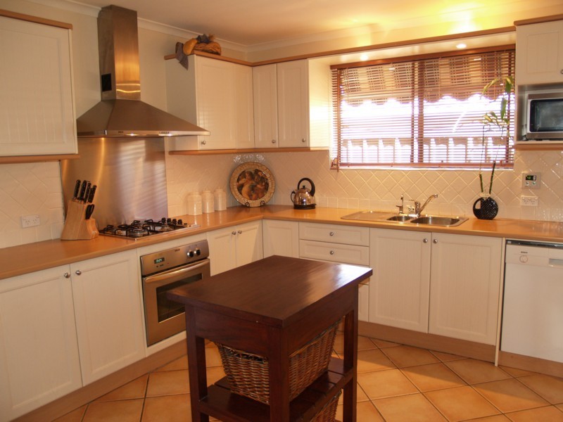 16 Matthew Street, Happy Valley SA 5159