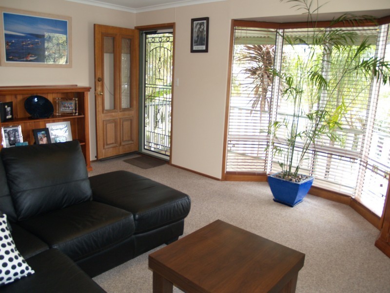 17 Oakridge Rise, Huntfield Heights SA 5163