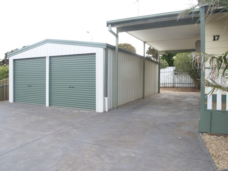 17 Oakridge Rise, Huntfield Heights SA 5163