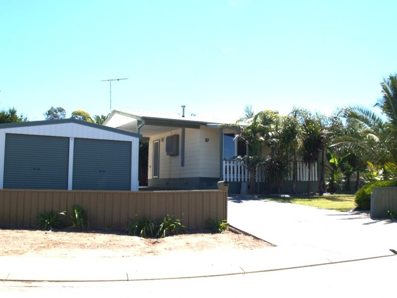 17 Oakridge Rise, Huntfield Heights SA 5163