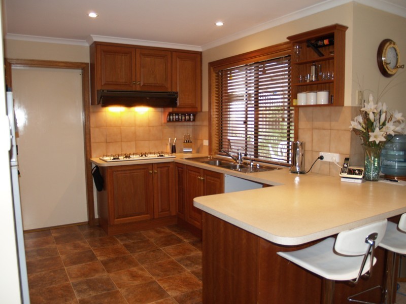 6 Minerva Grove, Happy Valley SA 5159