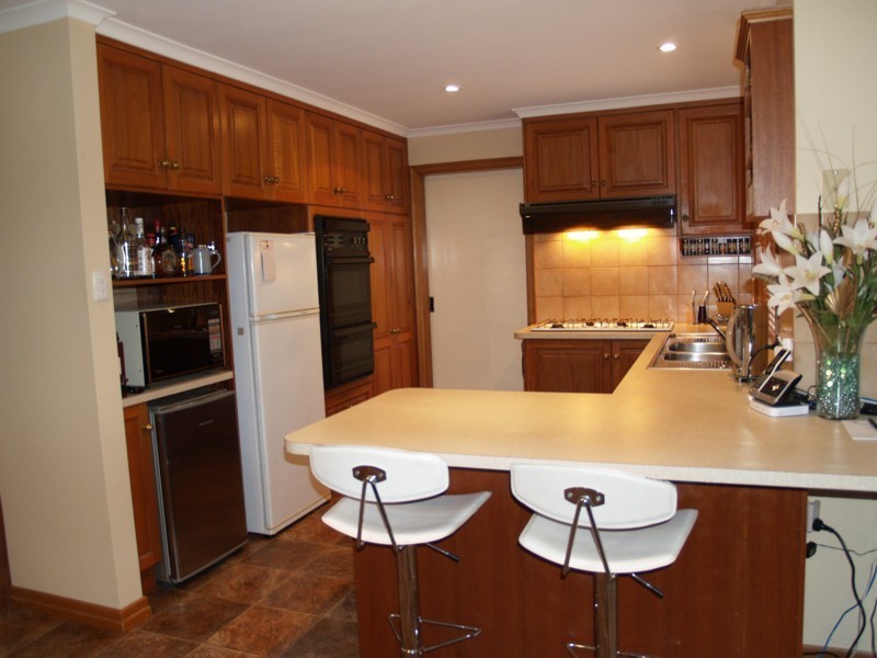 6 Minerva Grove, Happy Valley SA 5159