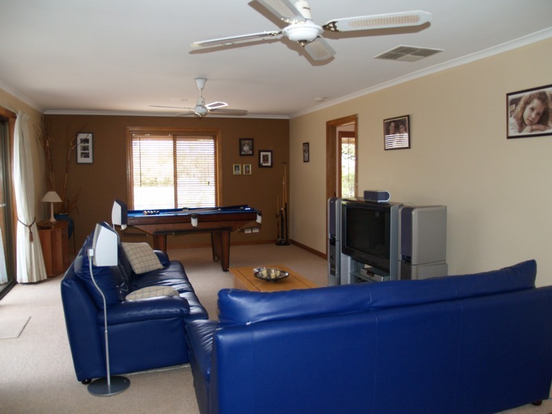 6 Minerva Grove, Happy Valley SA 5159
