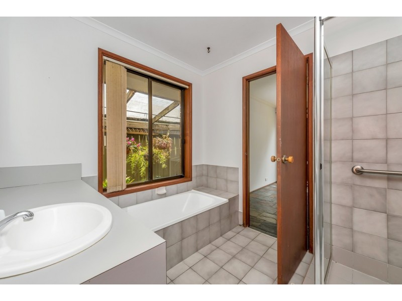 7 Leichardt Street, Woodcroft SA 5162