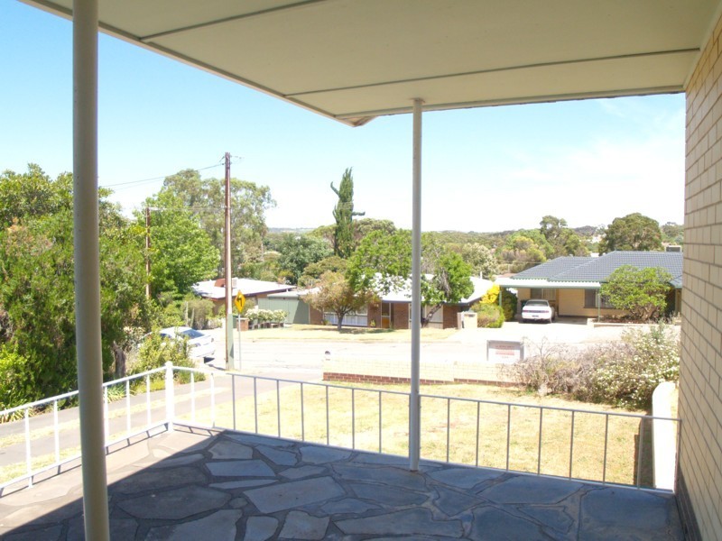 11 Saphire Road, Morphett Vale SA 5162