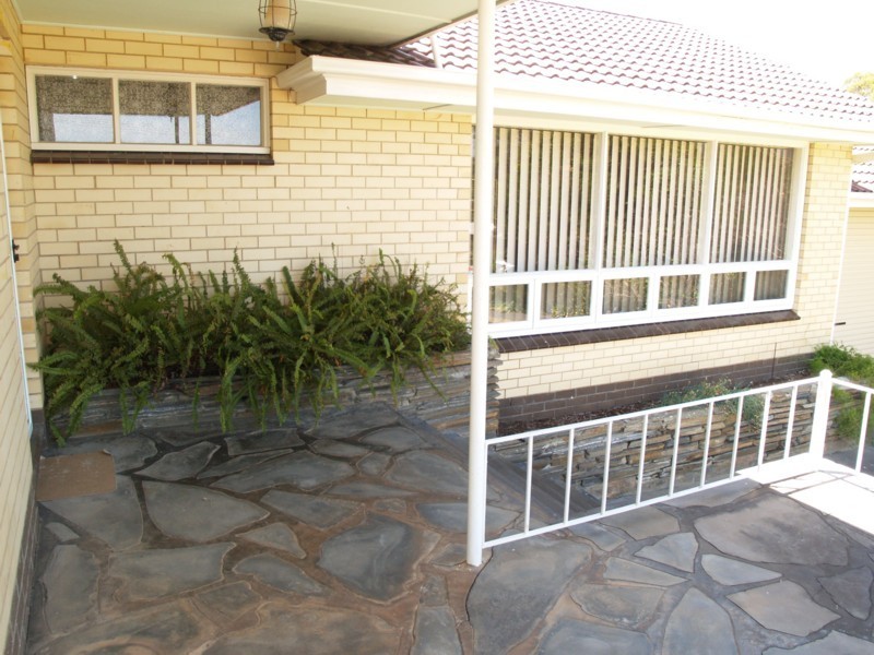 11 Saphire Road, Morphett Vale SA 5162