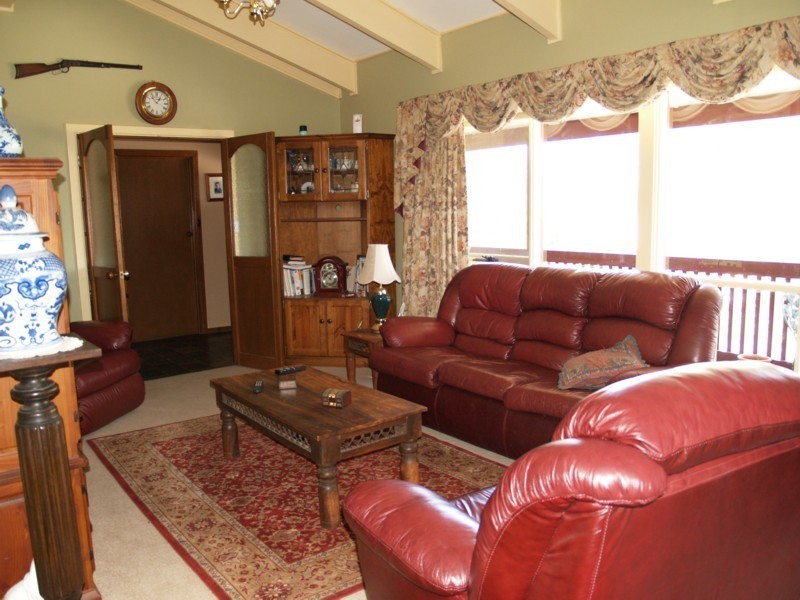 13 Swan Avenue, Happy Valley SA 5159