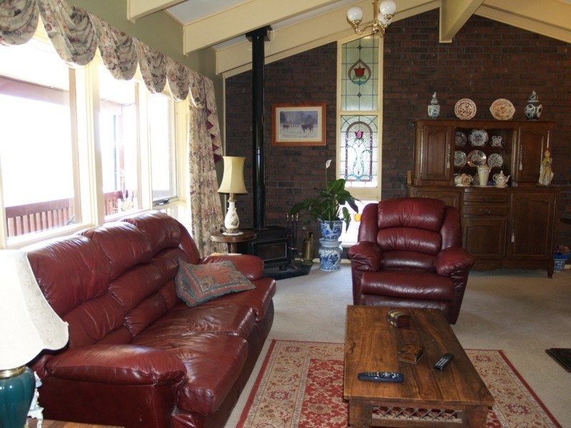 13 Swan Avenue, Happy Valley SA 5159