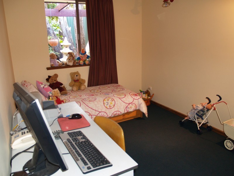 13 Swan Avenue, Happy Valley SA 5159