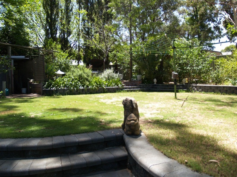 13 Swan Avenue, Happy Valley SA 5159