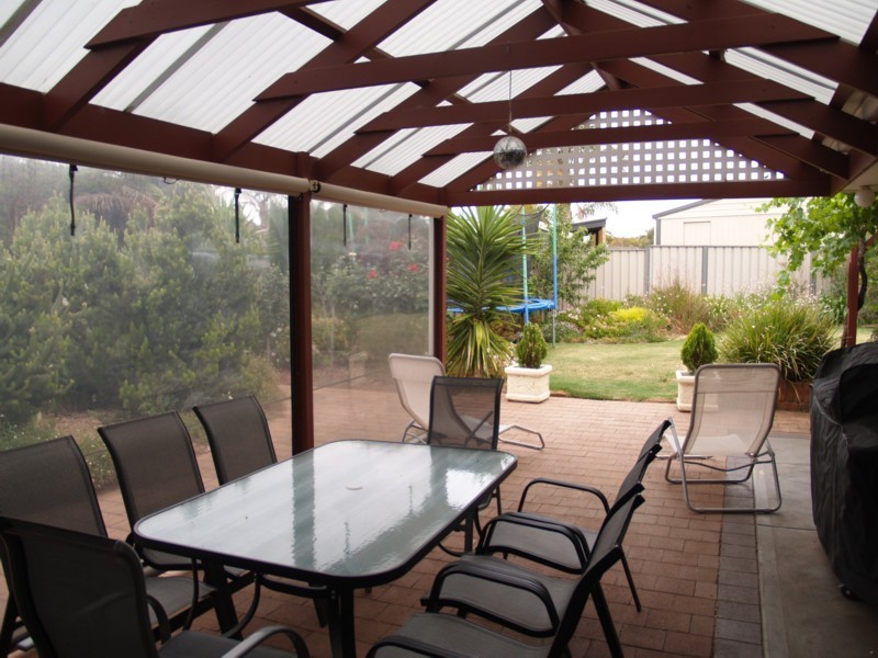 11 Endeavour Drive, Seaford Rise SA 5169