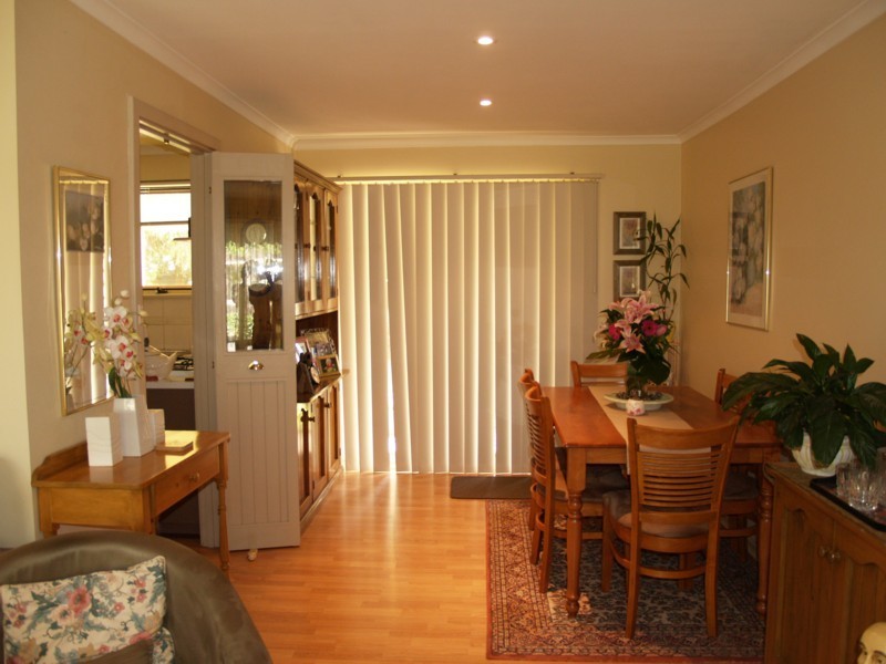 36 Barrdickson Crescent, Happy Valley SA 5159