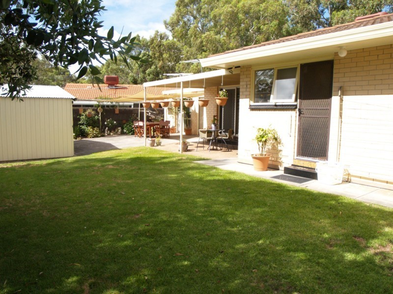 36 Barrdickson Crescent, Happy Valley SA 5159