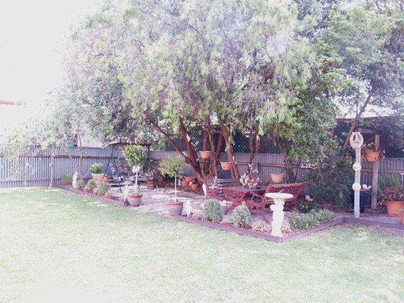 36 Barrdickson Crescent, Happy Valley SA 5159