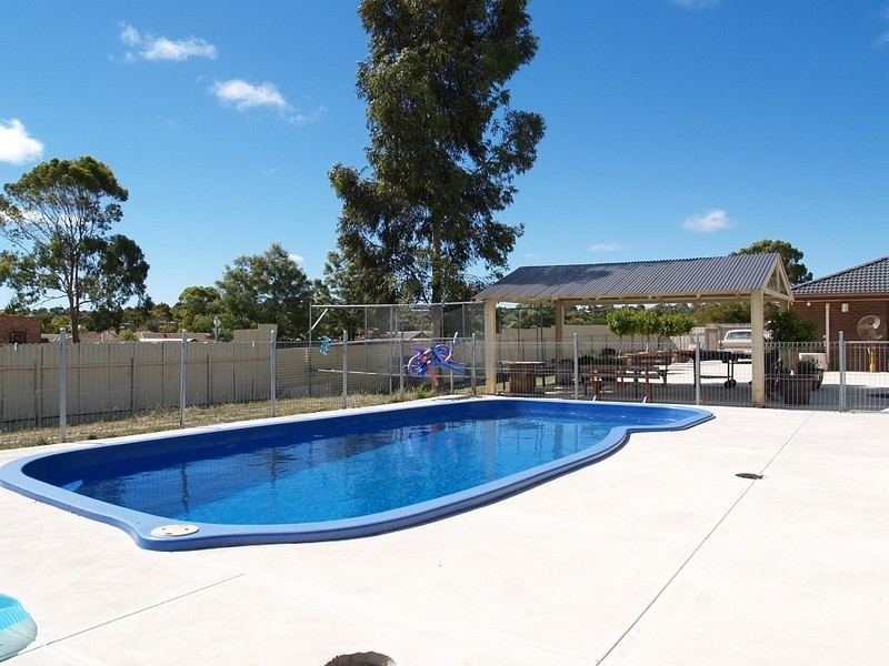 2-4 Bayton Road, Huntfield Heights SA 5163