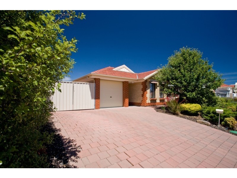 26 Sovereign Drive, Woodcroft SA 5162