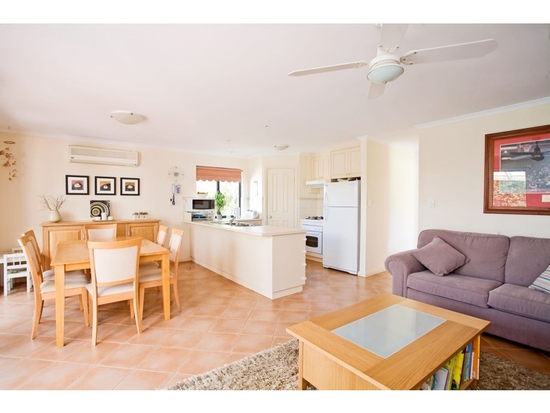 26 Sovereign Drive, Woodcroft SA 5162