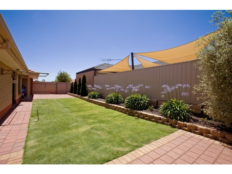 26 Sovereign Drive, Woodcroft SA 5162