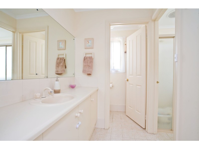 26 Sovereign Drive, Woodcroft SA 5162