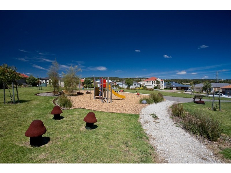 26 Sovereign Drive, Woodcroft SA 5162