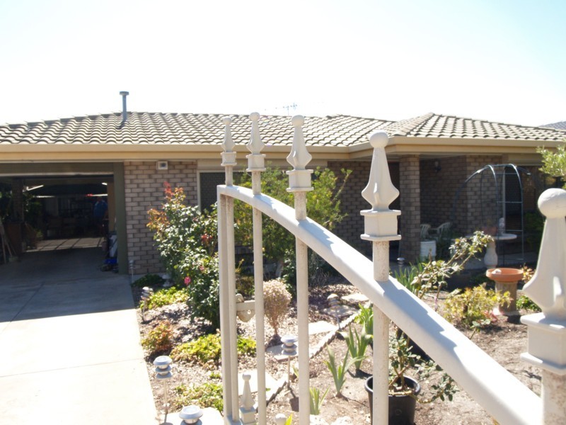 303 Commercial Road, Seaford SA 5169