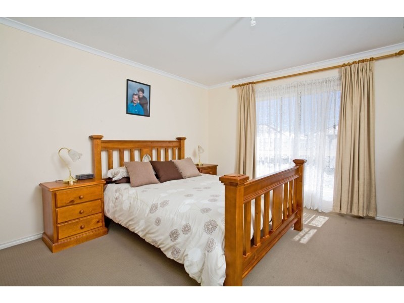 6 Mountain Ash Court, Hackham SA 5163