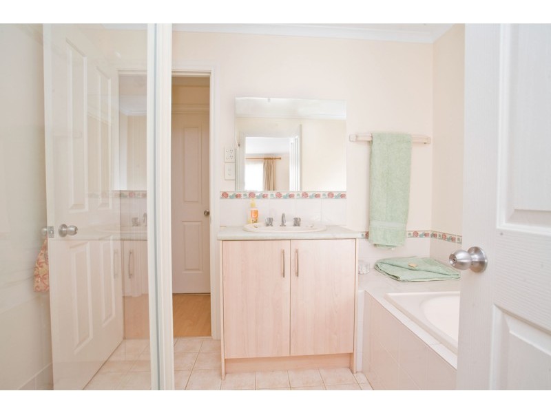 6 Mountain Ash Court, Hackham SA 5163
