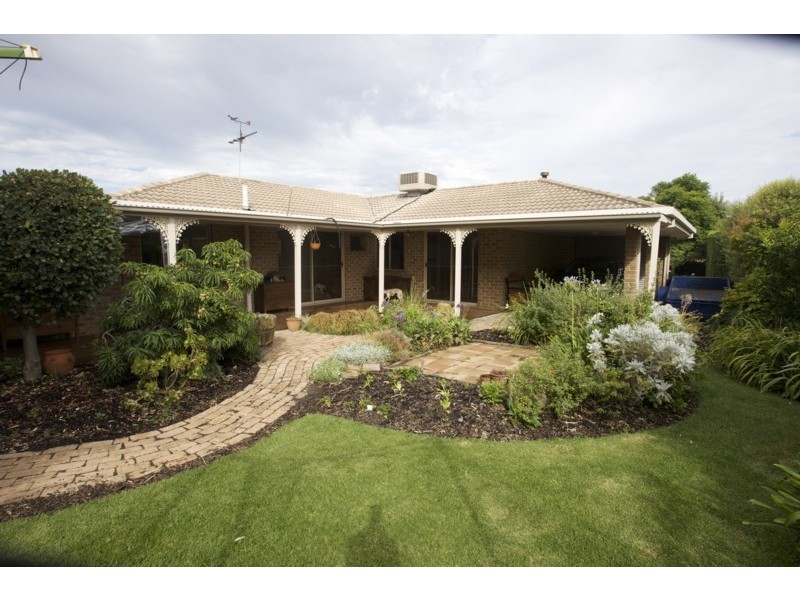 30 Gardenia Crescent, Morphett Vale SA 5162