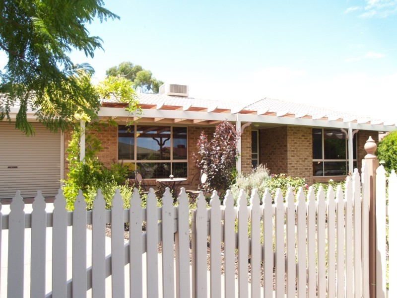 30 Gardenia Crescent, Morphett Vale SA 5162