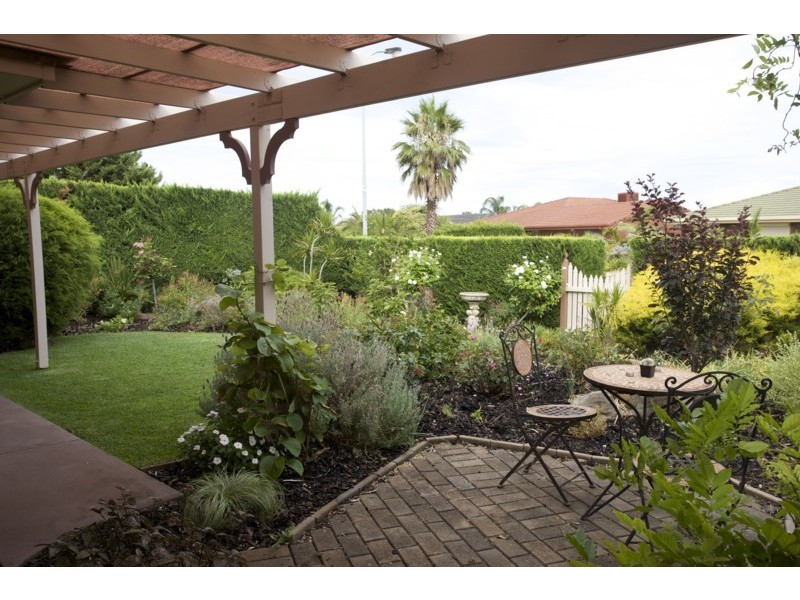 30 Gardenia Crescent, Morphett Vale SA 5162