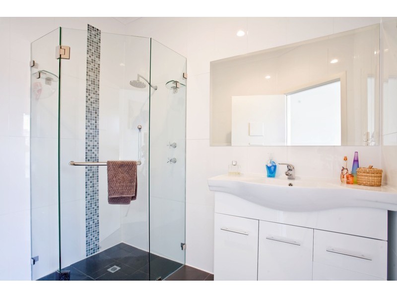 10 Wonggo Street, Hallett Cove SA 5158