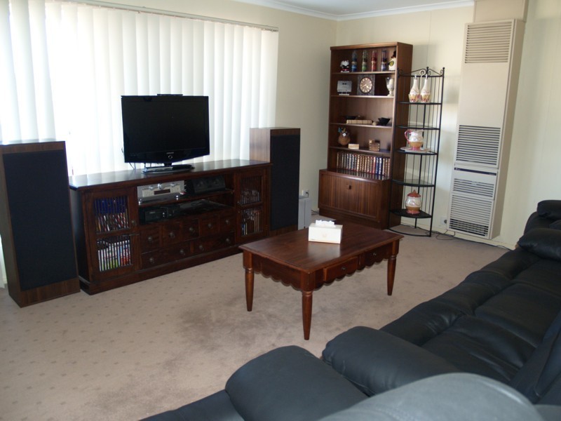 1 Columba Street, Christie Downs SA 5164